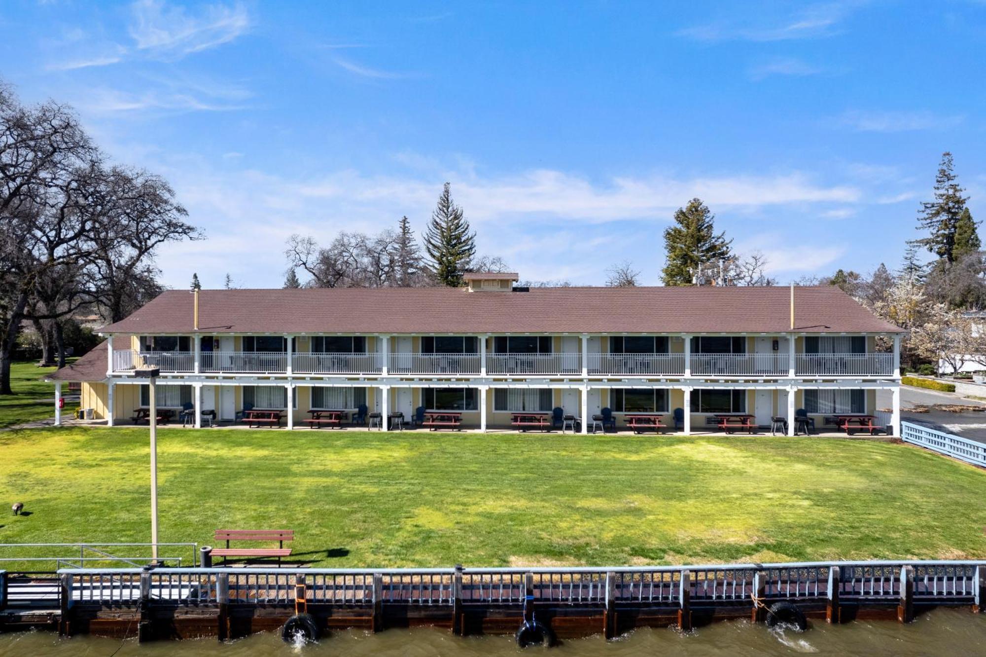 Skylark Shores Resort Lakeport Eksteriør bilde