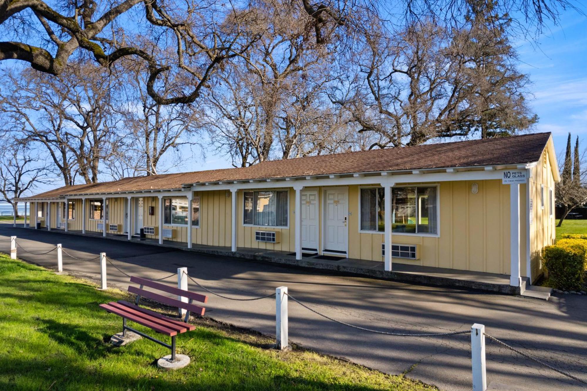 Skylark Shores Resort Lakeport Eksteriør bilde
